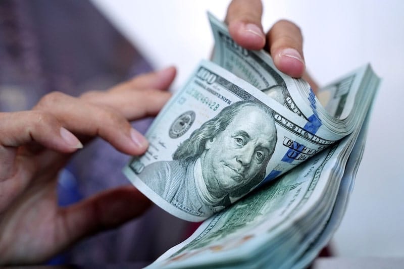 Dólar e a Reação do Mercado de Crédito Corporativo no Brasil